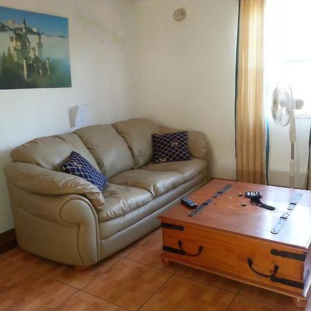 Cool Running Apartments St. George's Экстерьер фото
