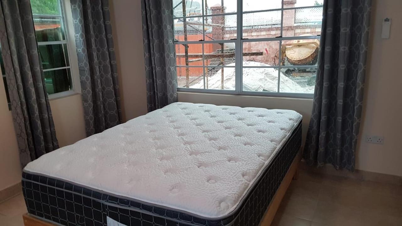 Cool Running Apartments St. George's Экстерьер фото
