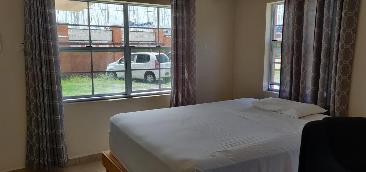 Cool Running Apartments St. George's Экстерьер фото