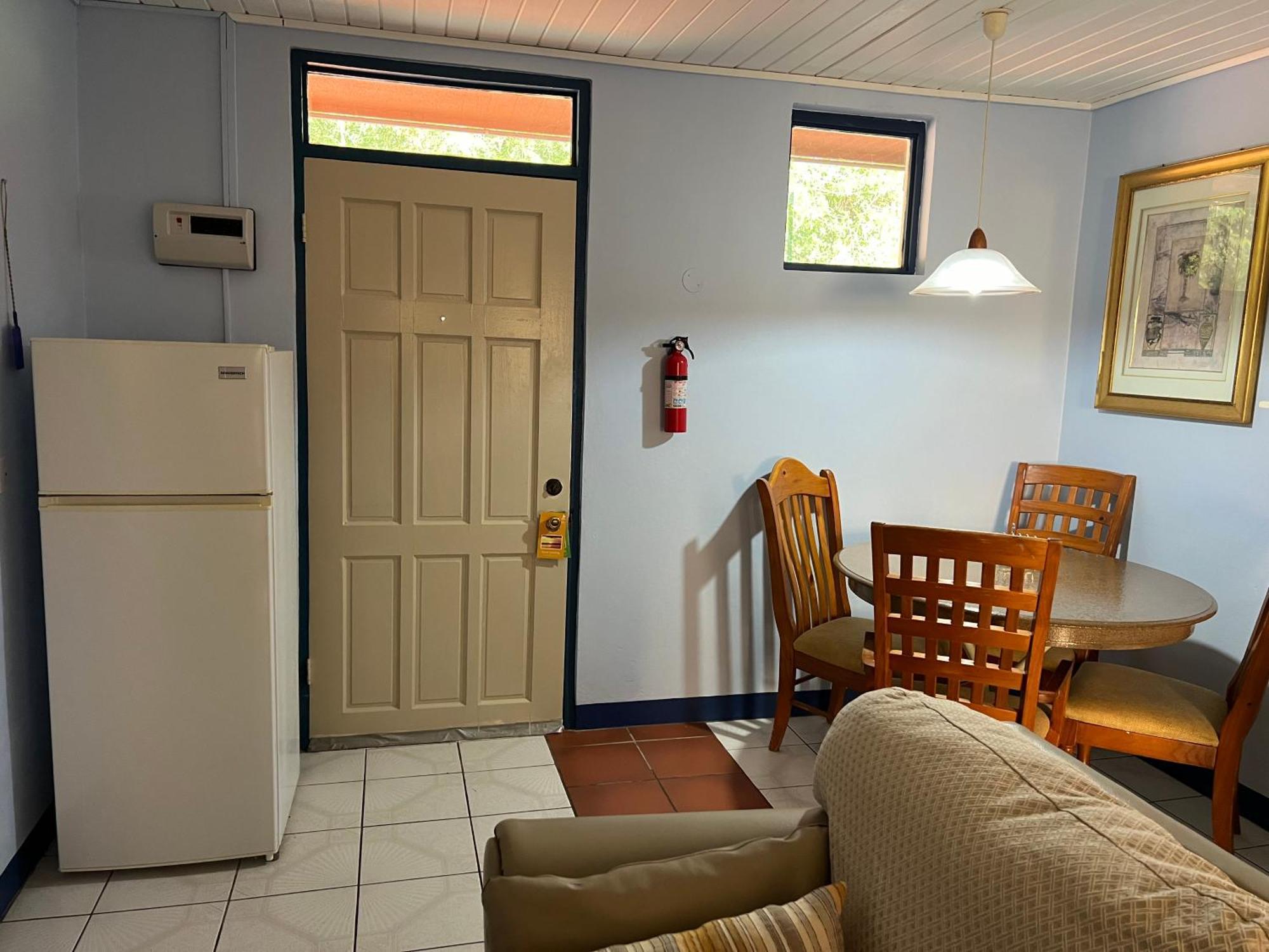 Cool Running Apartments St. George's Экстерьер фото