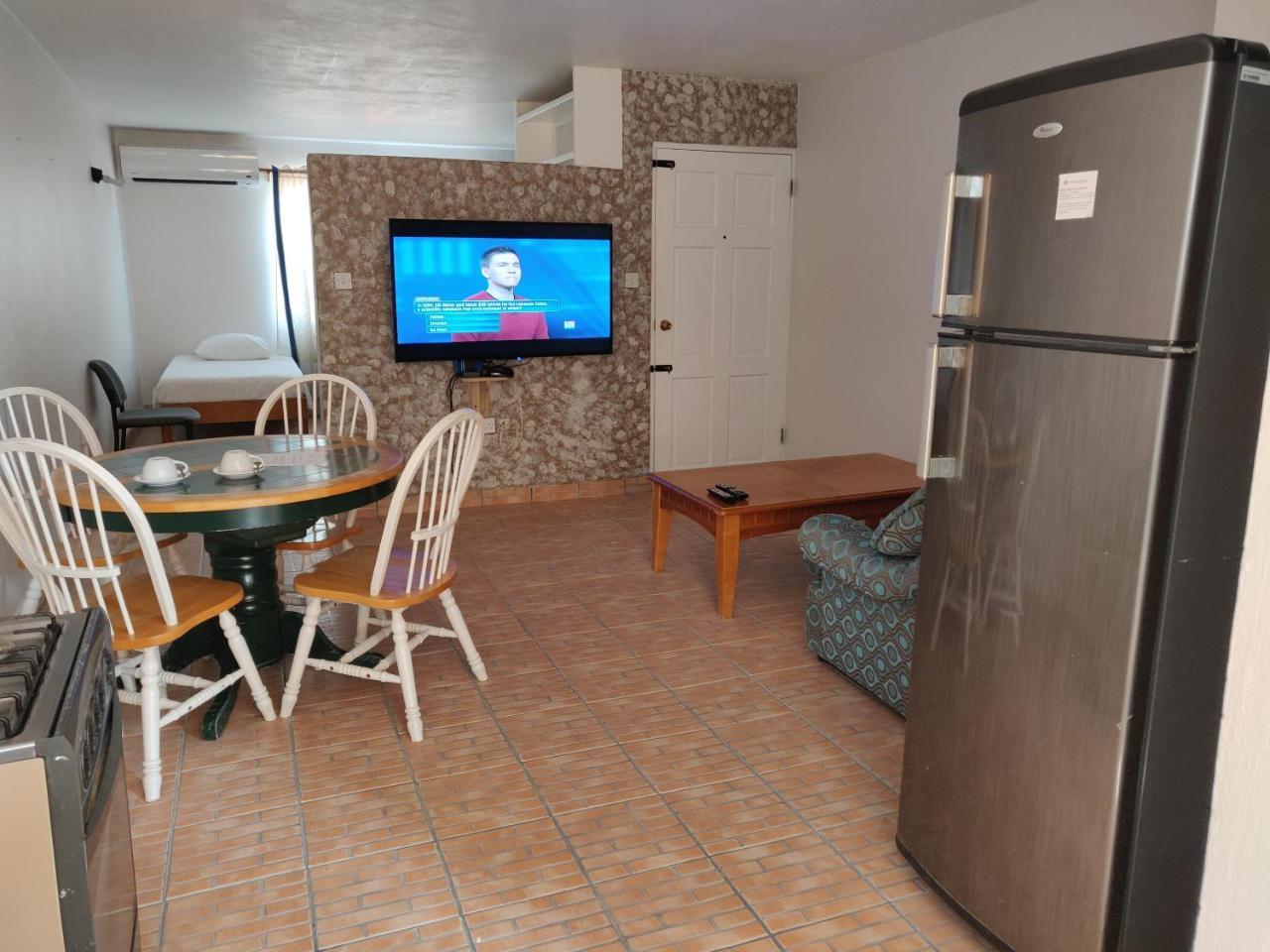 Cool Running Apartments St. George's Экстерьер фото