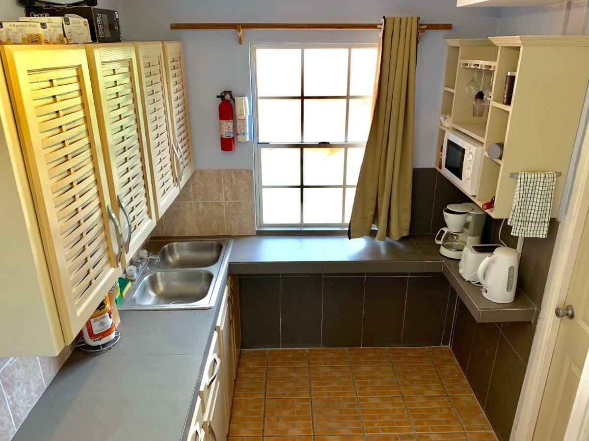 Cool Running Apartments St. George's Экстерьер фото